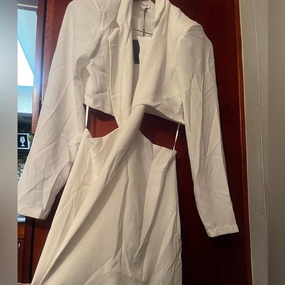 Le Lis Collection Eyelet Cutout Mini Dress White Size Small Women - Picture 4 of 8